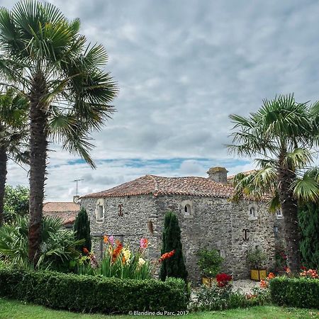 Logis De La Robliniere Bed and Breakfast Landevieille Buitenkant foto