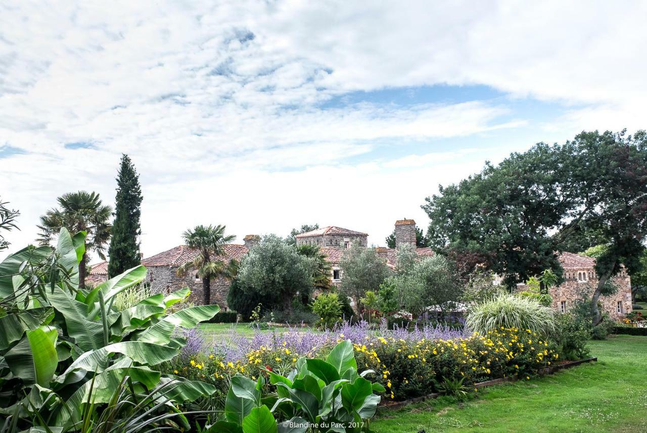 Logis De La Robliniere Bed and Breakfast Landevieille Buitenkant foto