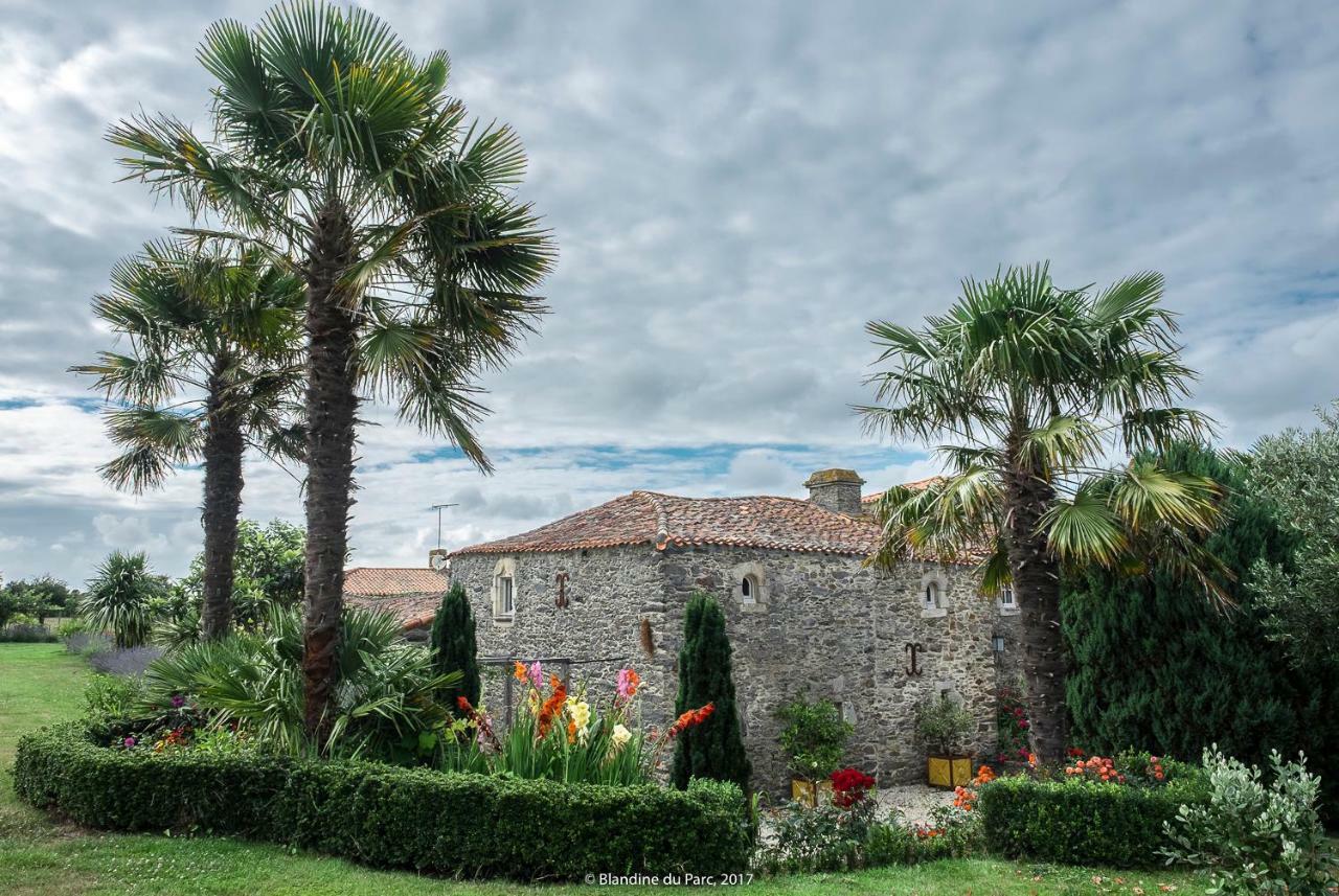 Logis De La Robliniere Bed and Breakfast Landevieille Buitenkant foto