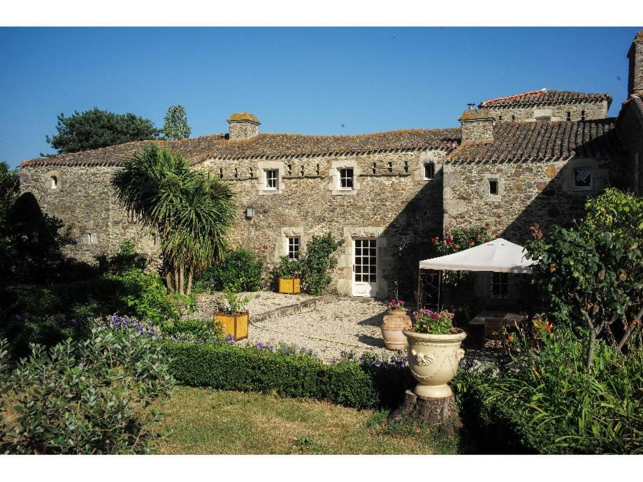 Logis De La Robliniere Bed and Breakfast Landevieille Buitenkant foto