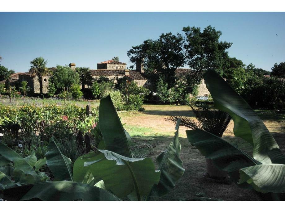 Logis De La Robliniere Bed and Breakfast Landevieille Buitenkant foto