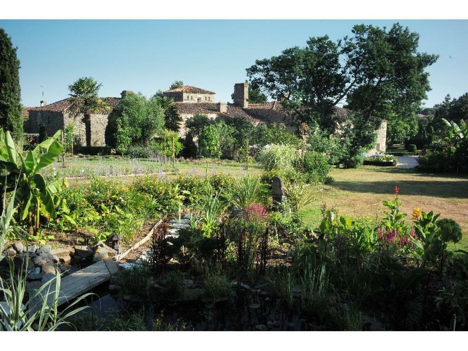 Logis De La Robliniere Bed and Breakfast Landevieille Buitenkant foto